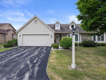 W179N9865 Riversbend Cir E, Germantown, WI 53022