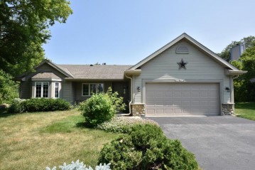 W247N6010 Pewaukee Rd, Sussex, WI 53089-3612