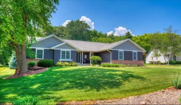 N7067 Pine Ln, Holland, WI 54636