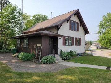 427 Buchanan St, Mishicot, WI 54228