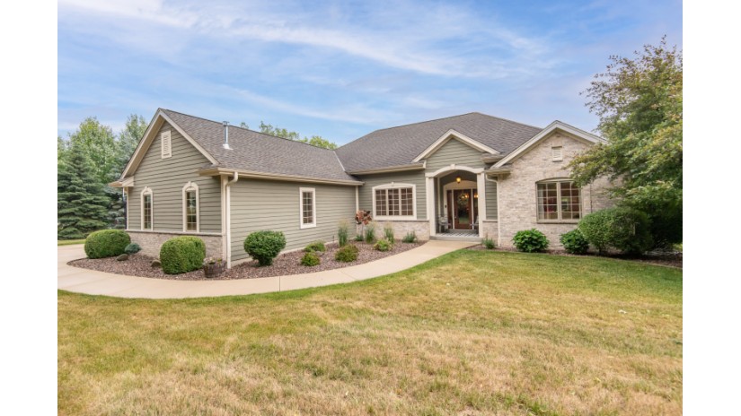 S80W23775 Parkview Dr Big Bend, WI 53103 by Shorewest Realtors $750,000