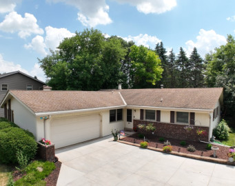 411 S Grandview Blvd, Waukesha, WI 53188