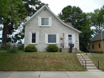 408 Montana Ave, South Milwaukee, WI 53172