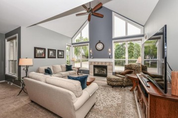 14132 W Waters Way, New Berlin, WI 53151