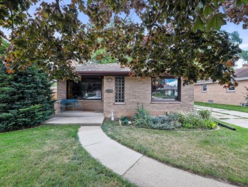 6142 S Swift Ave, Cudahy, WI 53110-3206