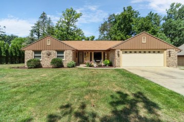 458 Sylvan Dr, Fontana, WI 53125