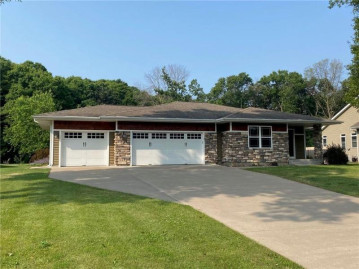 2307 Rivers Edge Drive, Altoona, WI 54720