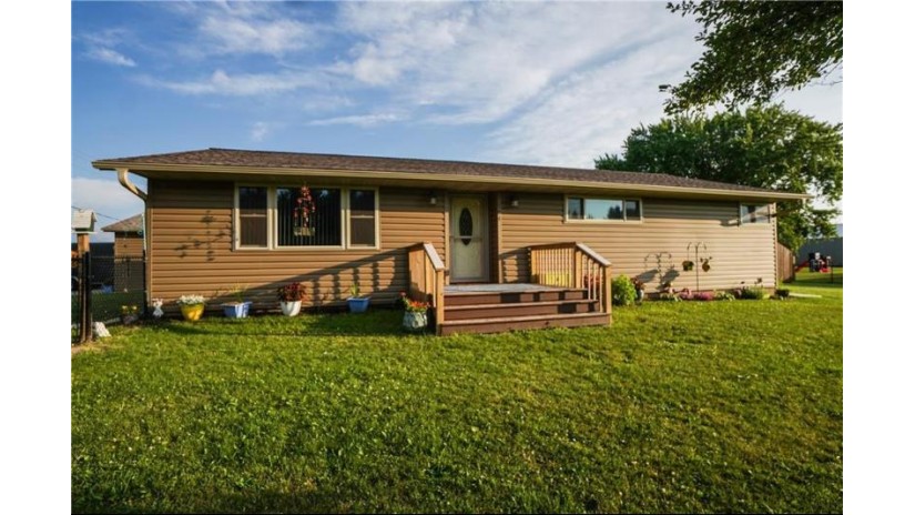 704 West Maple Street Stanley, WI 54768 by Edina Realty, Inc. - Chippewa Valley $299,900