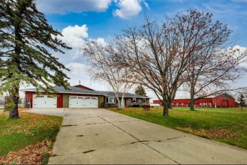 546 Peppler Lane, Utica, WI 54964