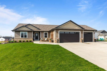 W6558 Parkview Drive, Greenville, WI 54942