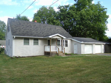 253 S Oakland Avenue, Oconto Falls, WI 54154-1618