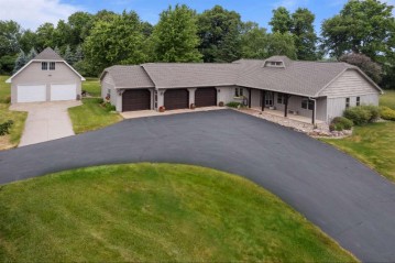 W9094 R&d Road, Hortonia, WI 54944