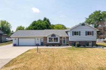 2783 Oakwood Circle, Algoma, WI 54904