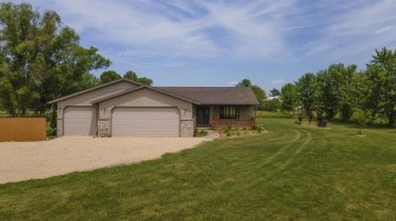 W1372 County Road X, Aurora, WI 54923