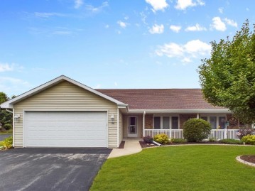 40 Queens Way, Fond Du Lac, WI 54935