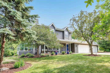 2465 Valley Heights Drive, Bellevue, WI 54311