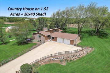 7238 Hyer Road, Springfield, WI 53597