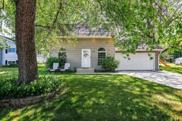 513 Crocker Street, Mazomanie, WI 53560