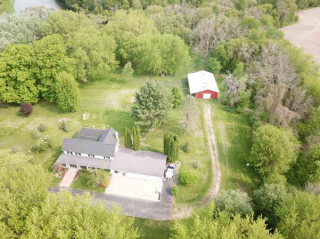 N3164 River Road, Elba, WI 53925