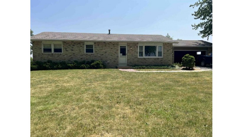 5637 S County Road J La Prairie, WI 53546 by Realty Executives Premier - Home: 630-669-7306 $349,900