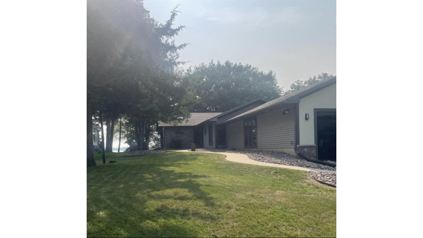 2343 Williams Point Drive Pleasant Springs, WI 53589 by Keller Williams Realty - Pref: 608-218-4676 $800,000