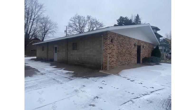 802 North 3rd Avenue Wausau, WI 54401 by Coldwell Banker Action - Main: 715-359-0521 $199,000
