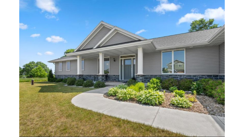 6476 Barrick Rd Sturgeon Bay, WI 54235 by Sarkis & Associates - 9208683918 $589,000