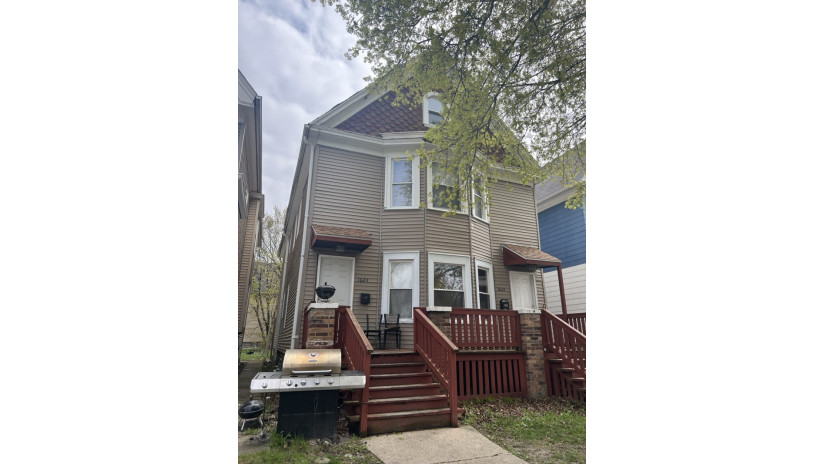 1622 N 38th St 1624 Milwaukee, WI 53208 by Shorewest Realtors $79,000