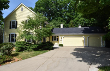 3314 Rosewood Ln, Caledonia, WI 53404-1475