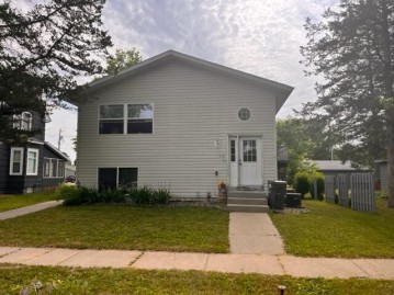 514 Grant St S, Houston, MN 55943