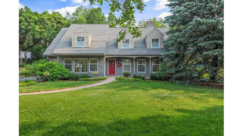 109 Horseshoe Bnd Madison, WI 53705 by First Weber Inc -NPW $789,000