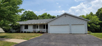 185 Mc Intosh Rd E, La Crescent, MN 55947