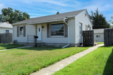 3407 9th Ave, Racine, WI 53402-3743