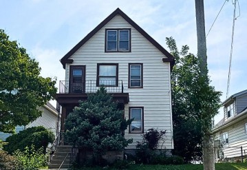 1817 S 44th St 1819, West Milwaukee, WI 53214-3638