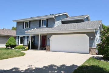 5618 S Rosewood Ave, Cudahy, WI 53110-2341