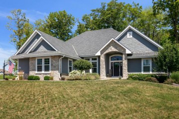 N67W13154 Daylily Dr, Menomonee Falls, WI 53051-0504