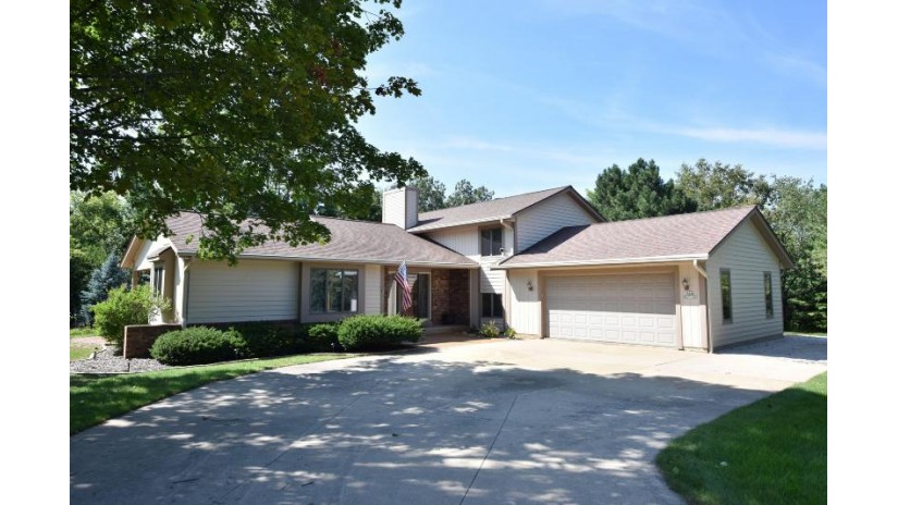 N68W27126 Oakdale Ln Lisbon, WI 53089 by Realty Executives Integrity~Brookfield $485,000