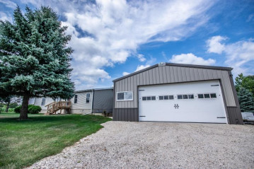 N1388 Rolling Dr, Ashford, WI 53010-2264