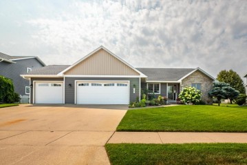 1002 Greenwood St, Holmen, WI 54636