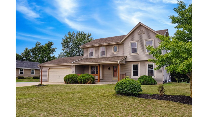 N103W16612 Country Ct Germantown, WI 53022 by Shorewest Realtors $445,000