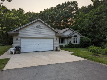 750 Green Bay Rd, Somers, WI 53144