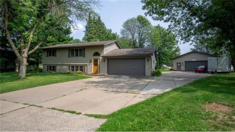 12657 44th Avenue Chippewa Falls, WI 54729 by Cb Brenizer/Eau Claire $325,000