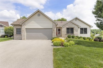 367 Eagle Point, Machesney Park, IL 61115