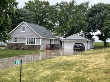 8989 Highland Drive, Kewaskum, WI 53040