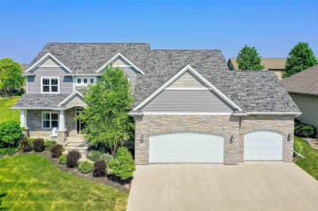 5540 N Summerland Drive, Appleton, WI 54913