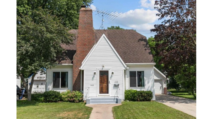 140 Harriet Street Clintonville, WI 54929 by Keller Williams Fox Cities $159,900