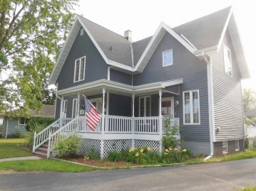 405 Superior Avenue, Oconto, WI 54153