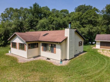 N2841 County Road Ff, Hancock, WI 54943