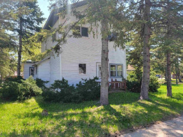 834 West Bayfield St, Washburn, WI 54891