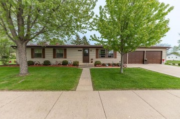 1204 Lincoln Avenue, Baraboo, WI 53913